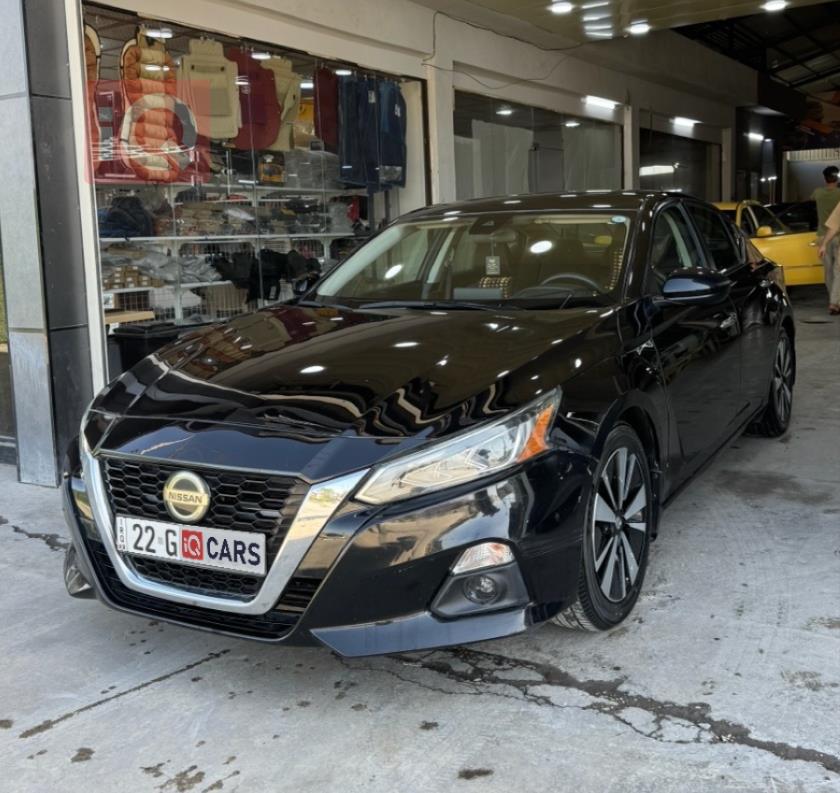 نيسان ألتيما